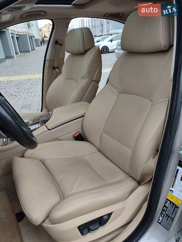 Седан BMW 5 Series 2012 в Івано-Франківську