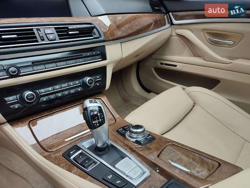 Седан BMW 5 Series 2012 в Івано-Франківську