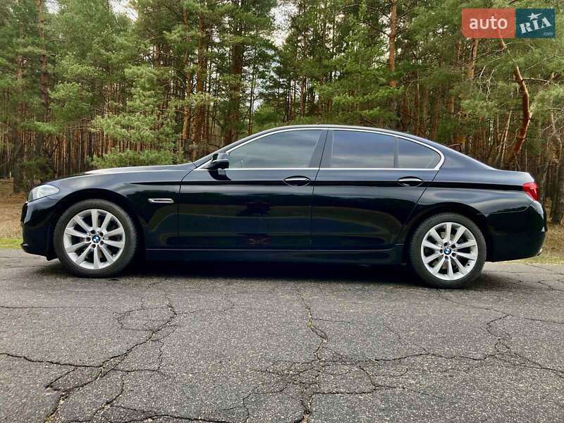 Седан BMW 5 Series 2016 в Кременчуці