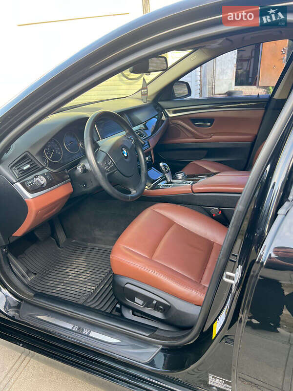 Седан BMW 5 Series 2013 в Черкасах
