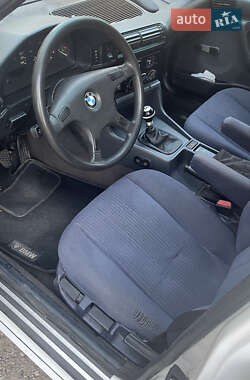 Седан BMW 5 Series 1990 в 