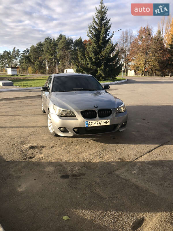 Седан BMW 5 Series 2003 в Торчині