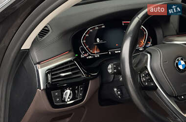 Седан BMW 5 Series 2019 в 