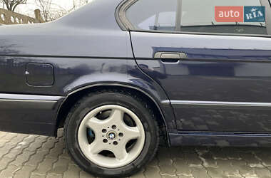 Седан BMW 5 Series 1995 в Бориславі