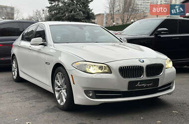 Седан BMW 5 Series 2012 в 