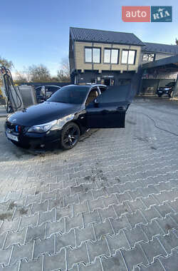 Седан BMW 5 Series 2008 в Чернівцях