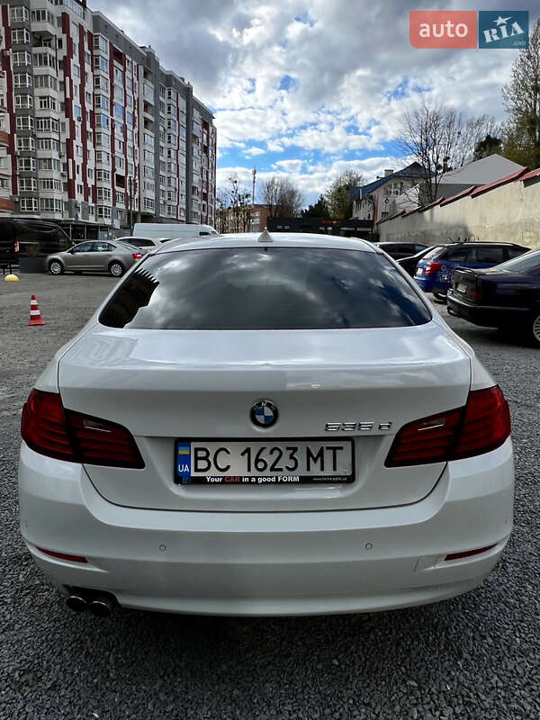Седан BMW 5 Series 2013 в Львове