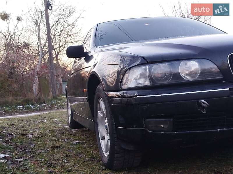 Седан BMW 5 Series 1999 в Львові