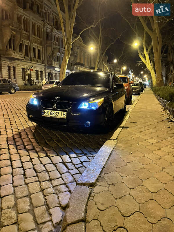 Седан BMW 5 Series 2004 в Одессе