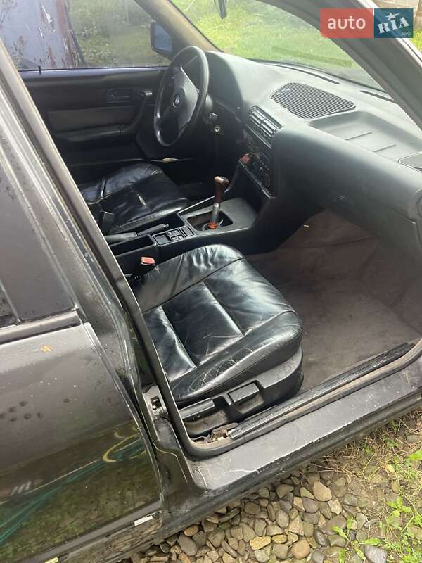 Седан BMW 5 Series 1993 в Вижнице