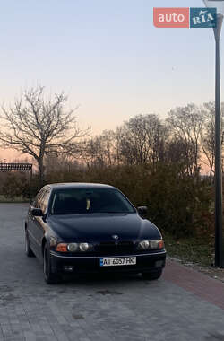 Седан BMW 5 Series 2000 в 