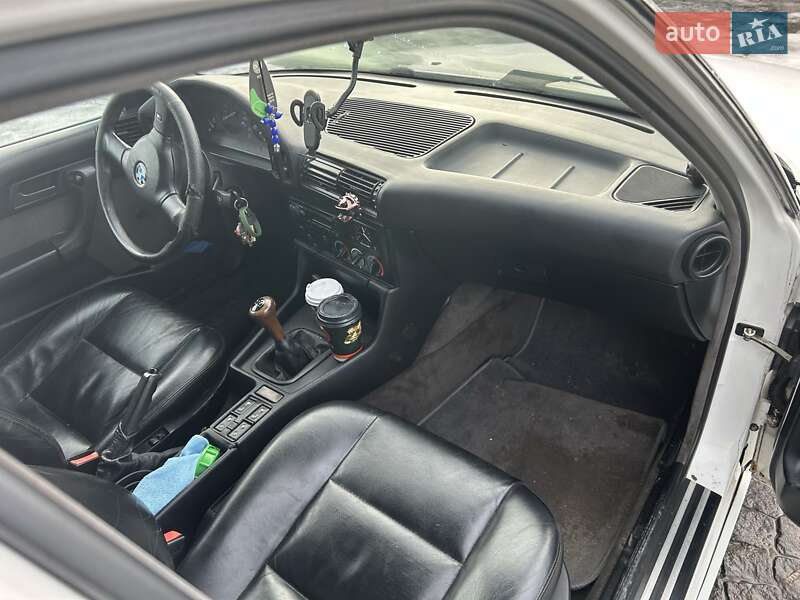 Седан BMW 5 Series 1991 в Львові