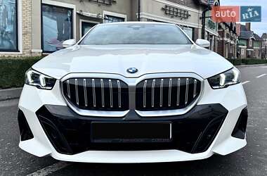 Седан BMW 5 Series 2024 в Києві