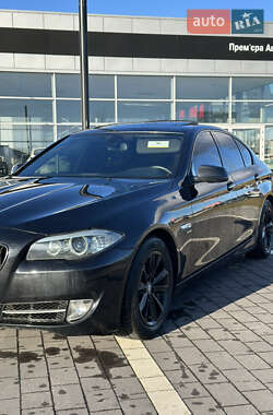 Седан BMW 5 Series 2012 в Мукачево