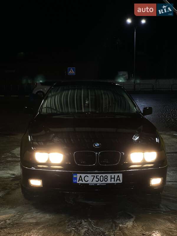 Седан BMW 5 Series 1997 в Володимирі