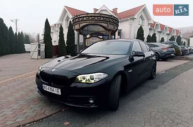 Седан BMW 5 Series 2015 в Ужгороде