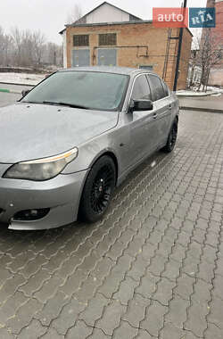 Седан BMW 5 Series 2004 в Бориславі