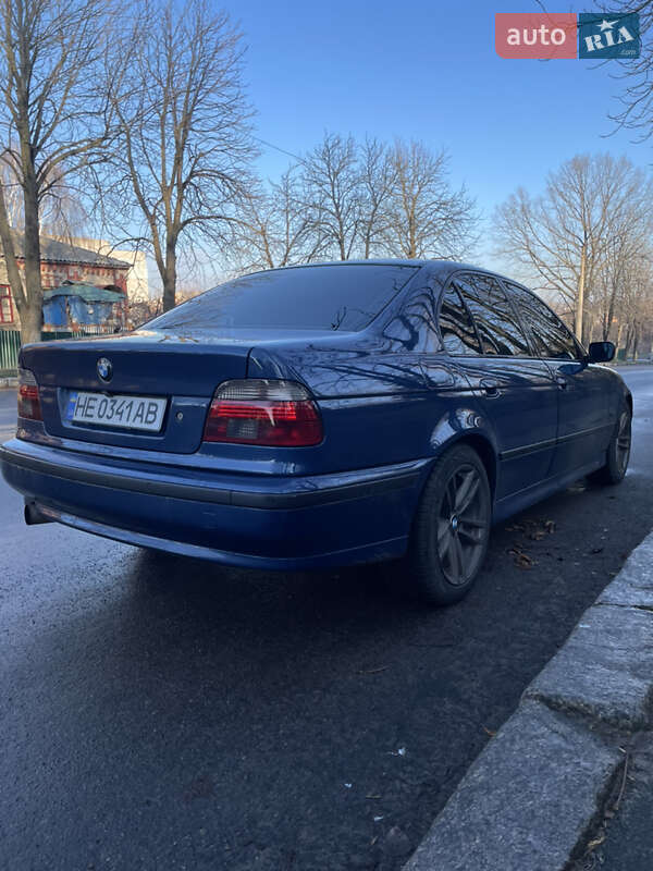 Седан BMW 5 Series 2000 в Первомайске