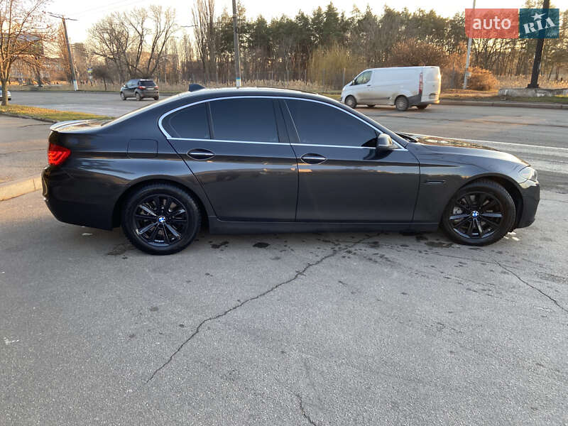 Седан BMW 5 Series 2015 в Кропивницькому