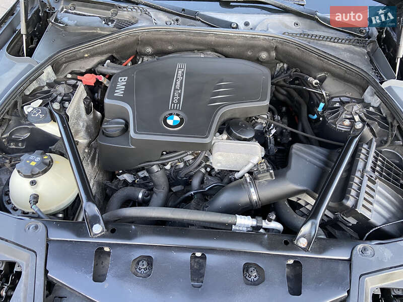 Седан BMW 5 Series 2015 в Кропивницькому