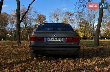 Седан BMW 5 Series 1988 в Кропивницькому