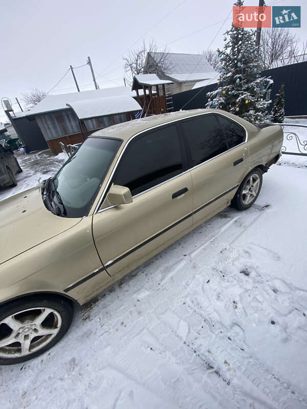 Седан BMW 5 Series 1990 в Ружине фото 5 Седан BMW 5 Series 1990 в Ружине