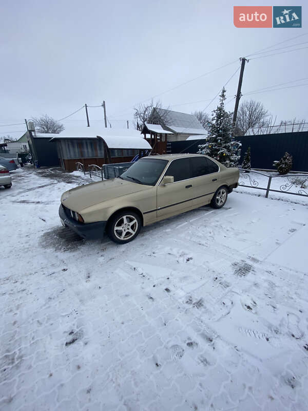 Седан BMW 5 Series 1990 в Ружине фото 10 Седан BMW 5 Series 1990 в Ружине