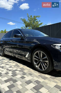 Седан BMW 5 Series 2017 в 