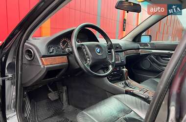 Седан BMW 5 Series 2002 в Киеве