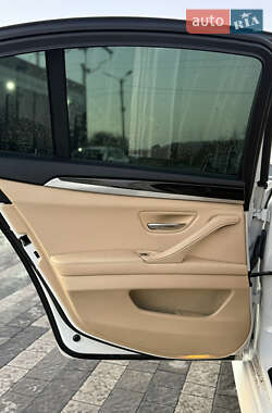 Седан BMW 5 Series 2012 в 
