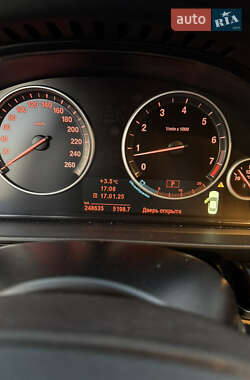 Седан BMW 5 Series 2012 в 