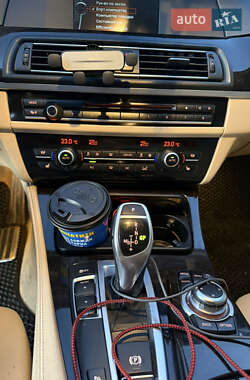 Седан BMW 5 Series 2012 в 