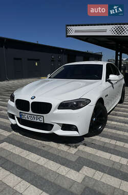 Седан BMW 5 Series 2012 в 