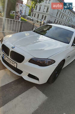 Седан BMW 5 Series 2012 в 
