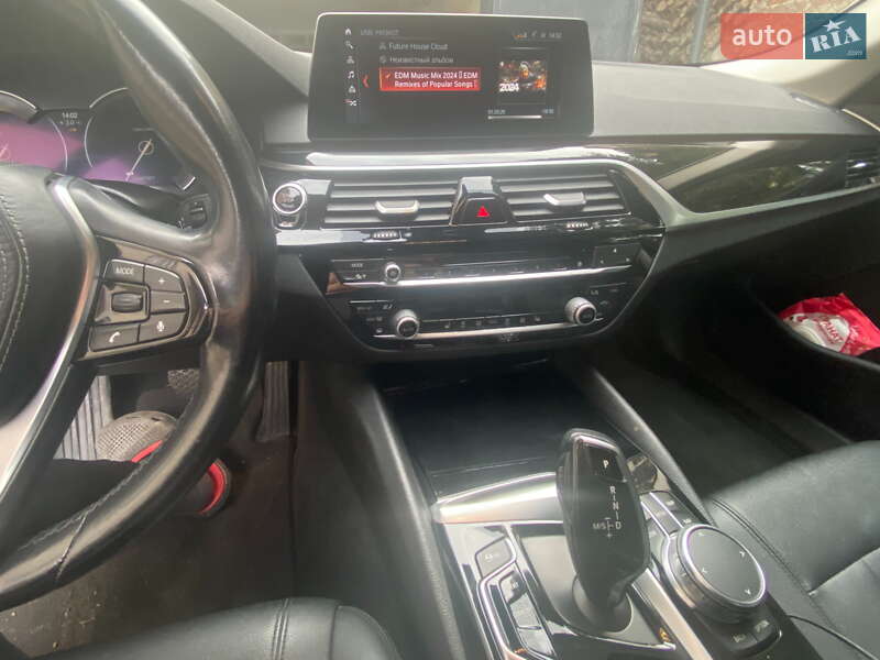 Седан BMW 5 Series 2017 в Львове фото 27 Седан BMW 5 Series 2017 в Львове