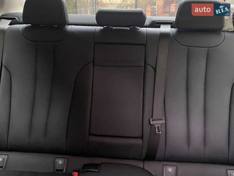 Седан BMW 5 Series 2017 в Львове фото 29 Седан BMW 5 Series 2017 в Львове