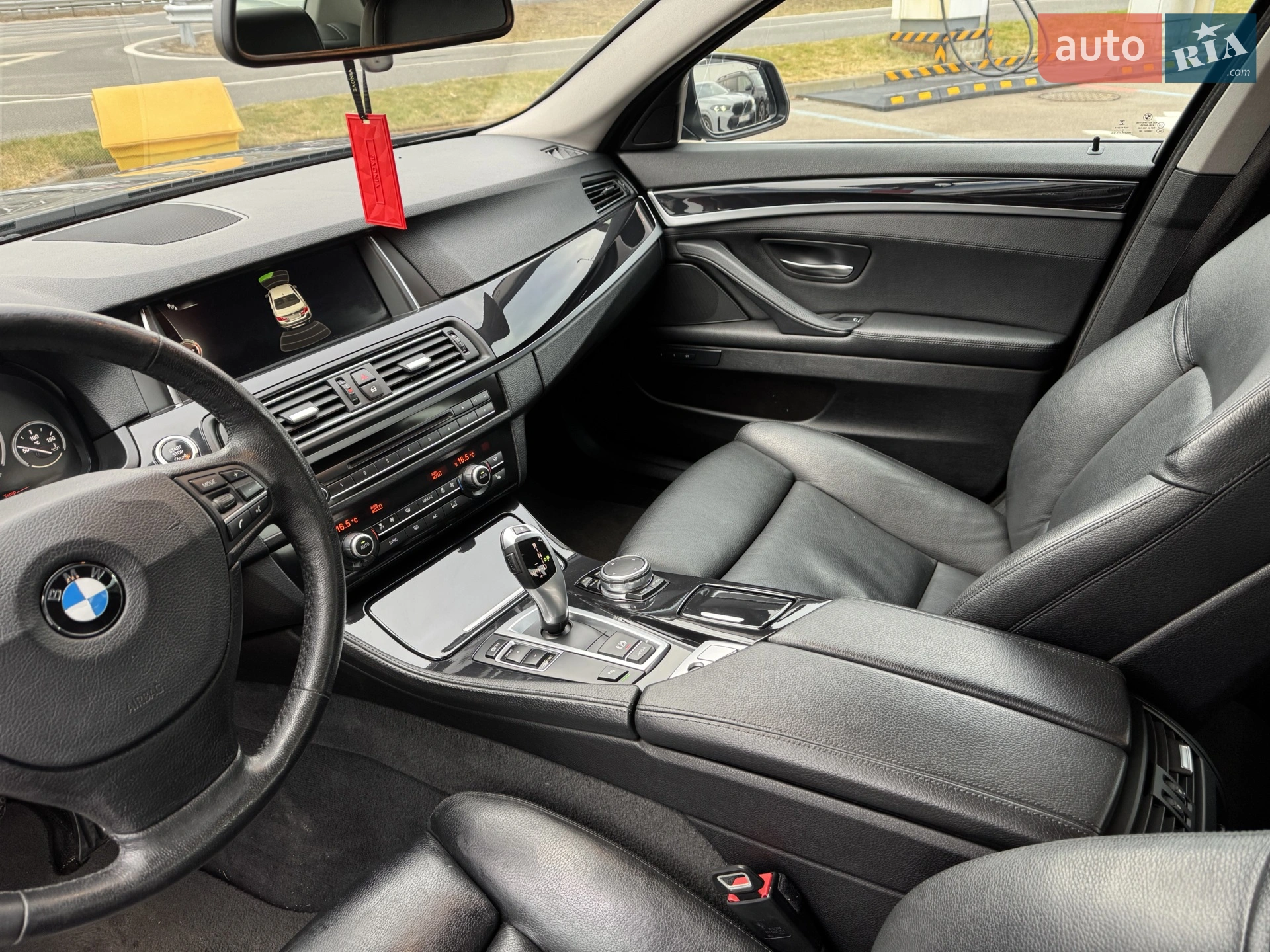 2016 BMW 5er - мініатюра 17