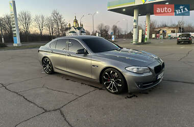 Седан BMW 5 Series 2011 в Гребінці