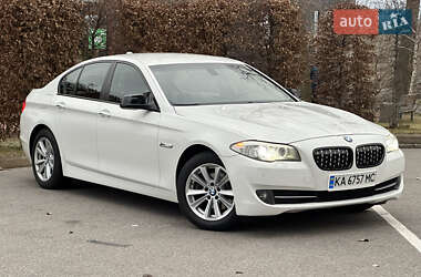 Седан BMW 5 Series 2010 в 