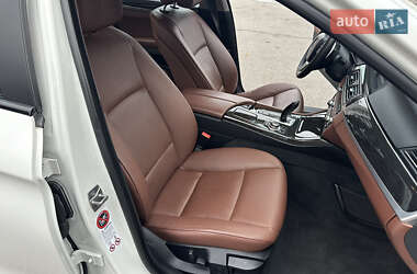 Седан BMW 5 Series 2010 в 