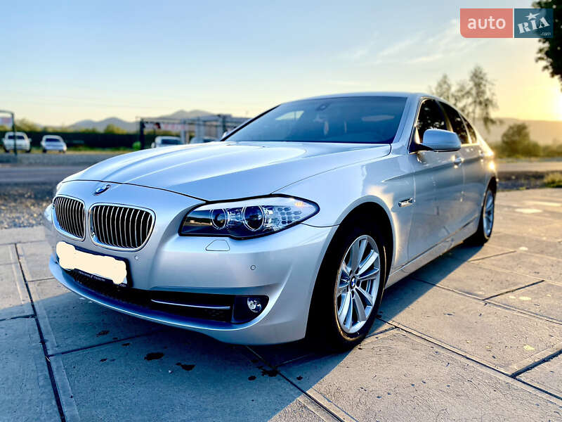 Седан BMW 5 Series 2011 в Хусте