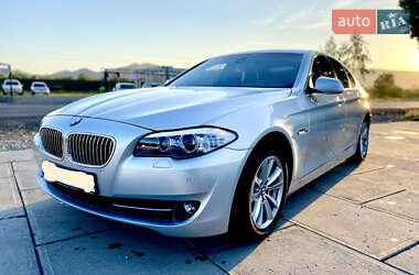 Седан BMW 5 Series 2011 в Хусте