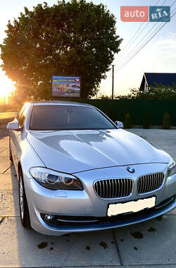 Седан BMW 5 Series 2011 в Хусте