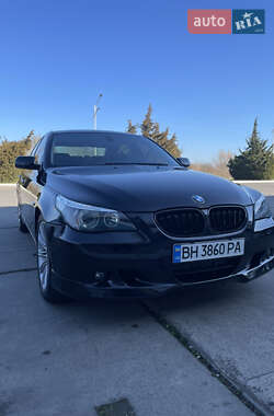 Седан BMW 5 Series 2004 в Измаиле