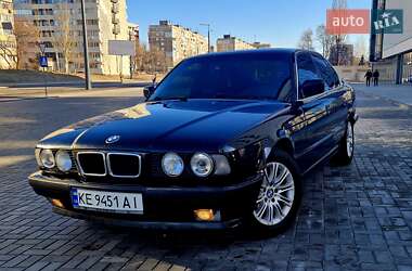 Седан BMW 5 Series 1991 в Дніпрі