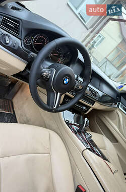 Седан BMW 5 Series 2012 в 