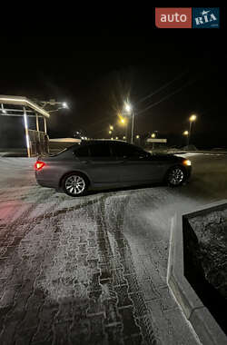 Седан BMW 5 Series 2013 в 