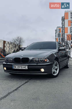 Седан BMW 5 Series 2003 в Вараші