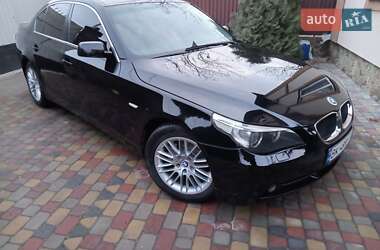 Седан BMW 5 Series 2005 в Вараші