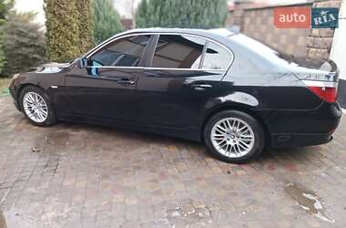 Седан BMW 5 Series 2005 в Вараші